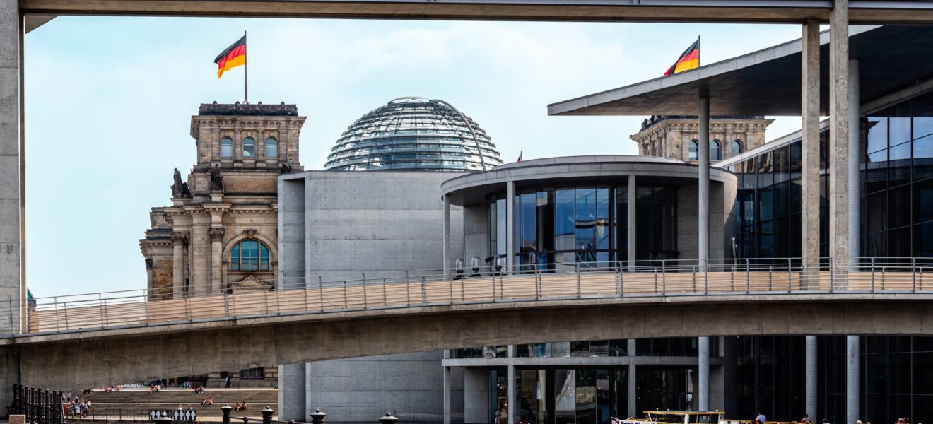 Bundestag Berlin stimmt über Sondervermögen ab