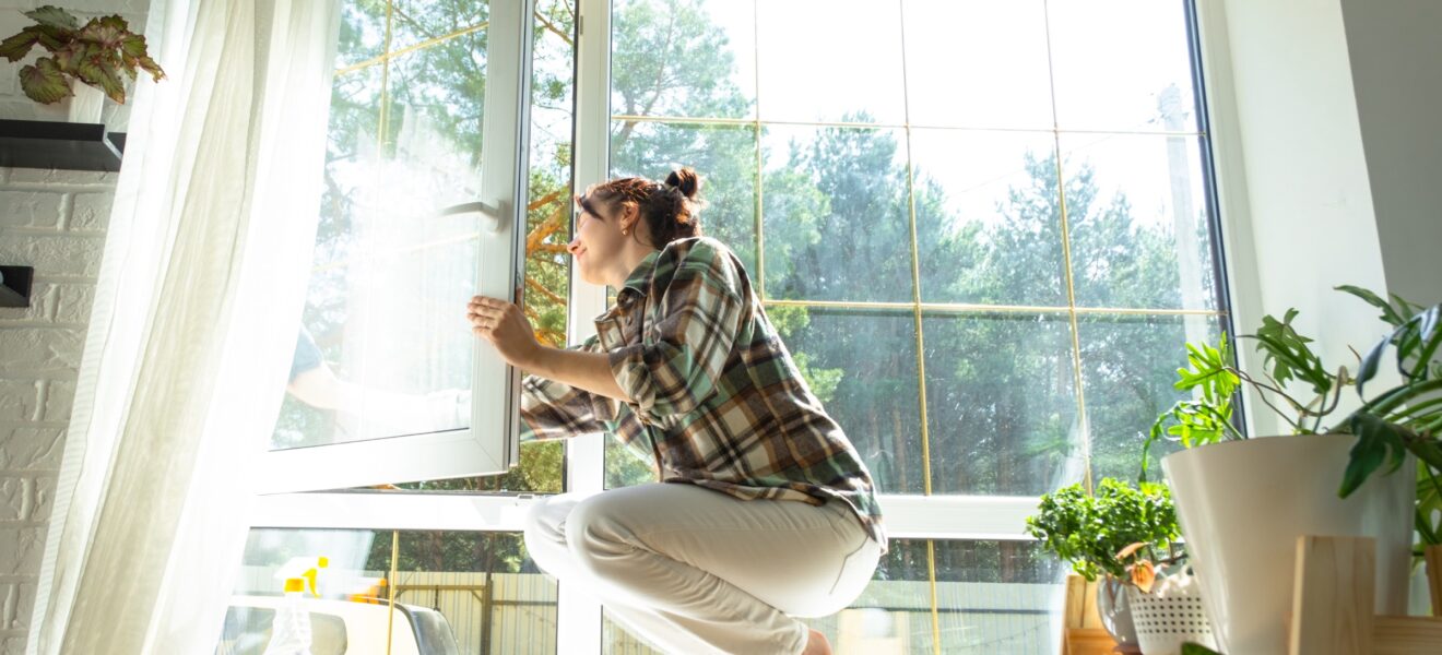 Frühjahrsputz mit Fensterreiniger