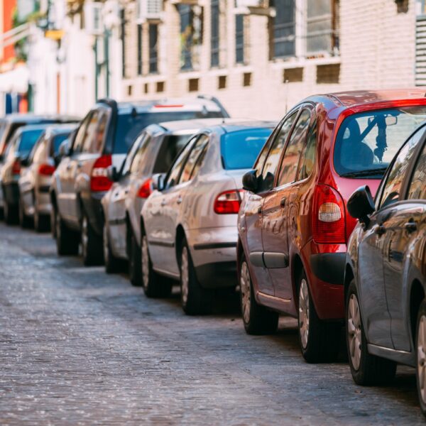 Wenig Parkplatzalternativen in der Stadt